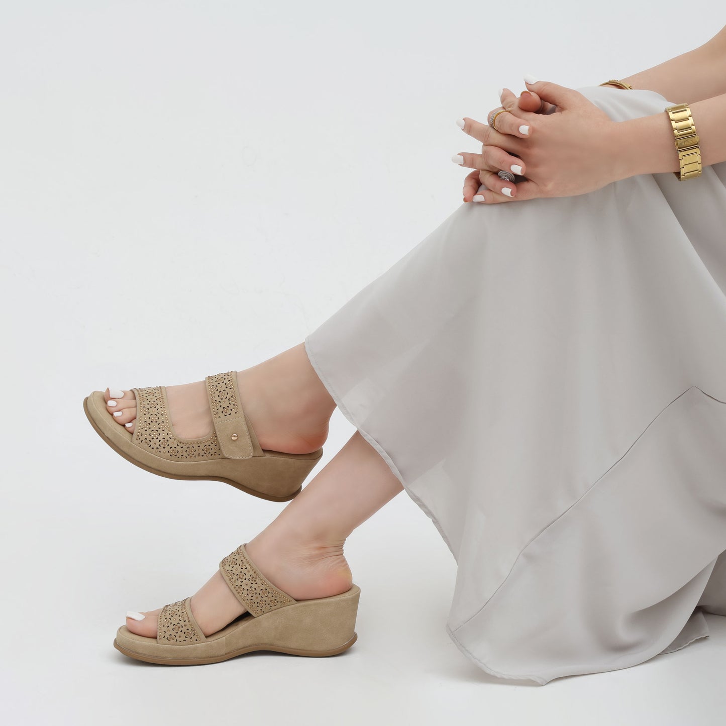 beige