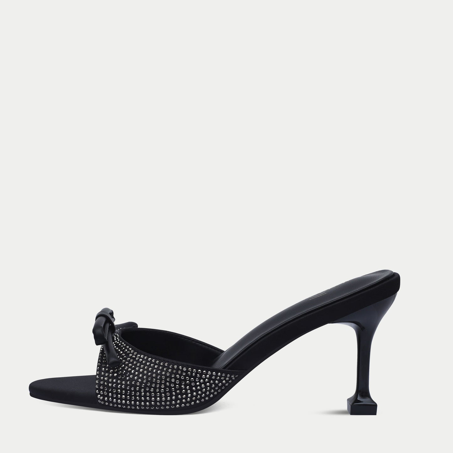 black/gumd