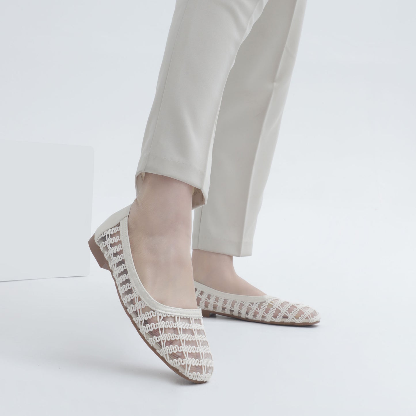 beige