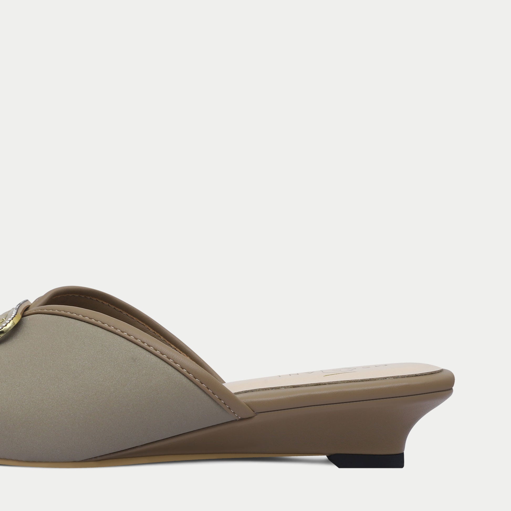 beige
