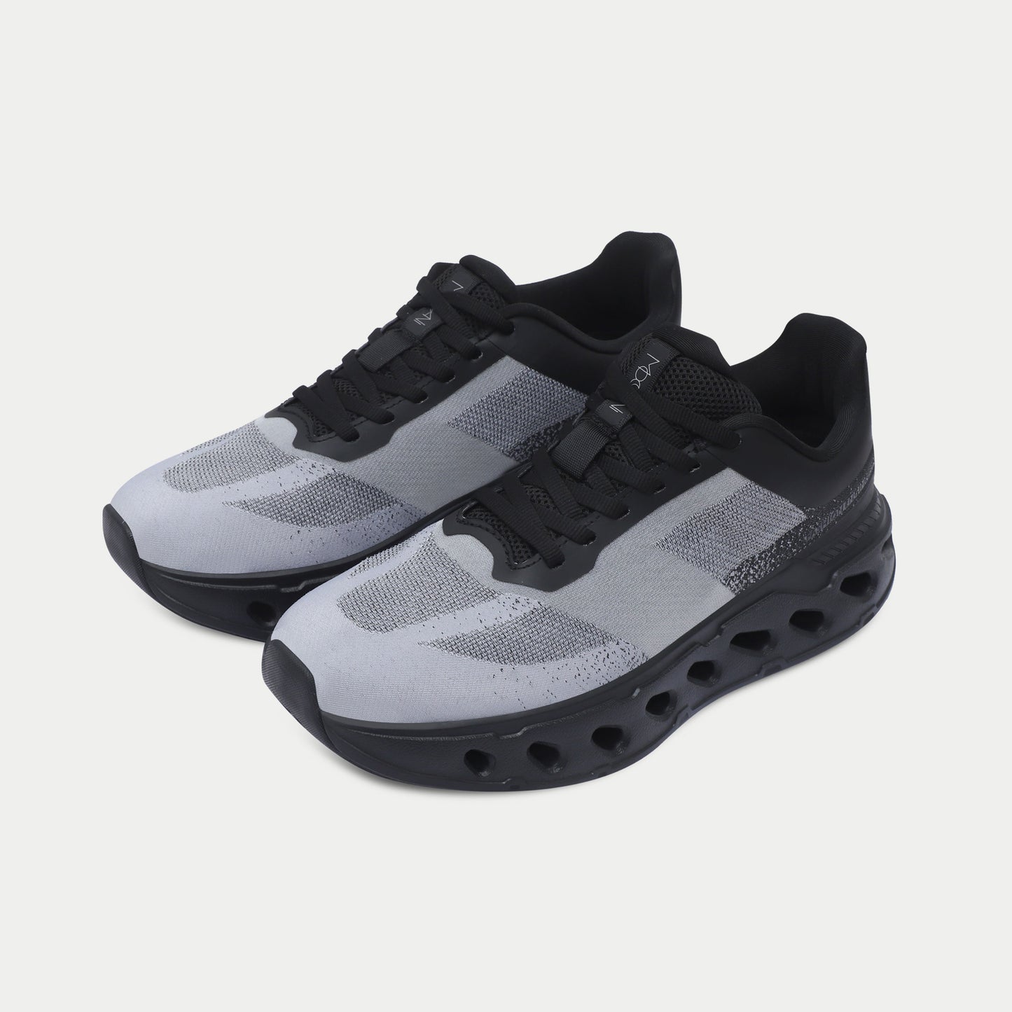 grey/black